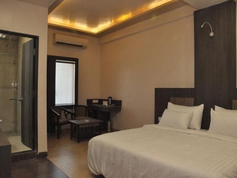 City Inn Hotel & Restaurant Jabalpur Extérieur photo